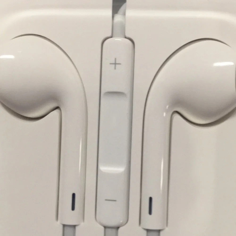 New Apple ear buds